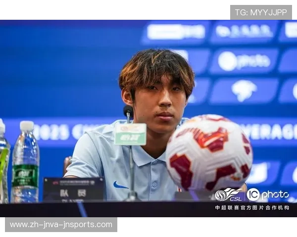 上海申花迎战劲敌斯卢茨基携金顺凯出席2026中超第六轮赛前发布会